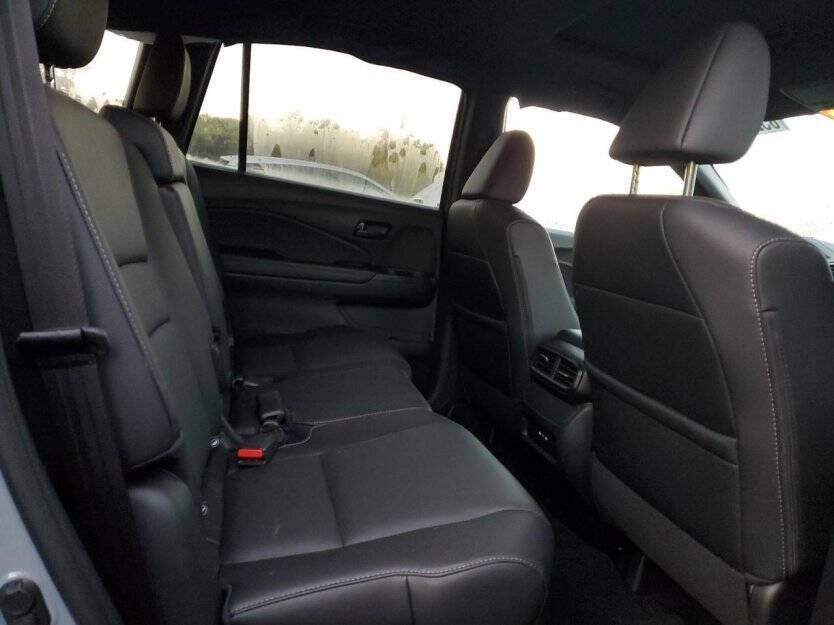 2025 Honda Passport Image 9