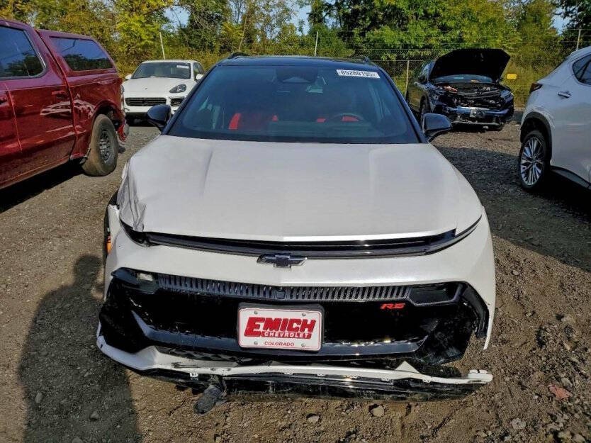 2025 Chevrolet Equinox Image 2