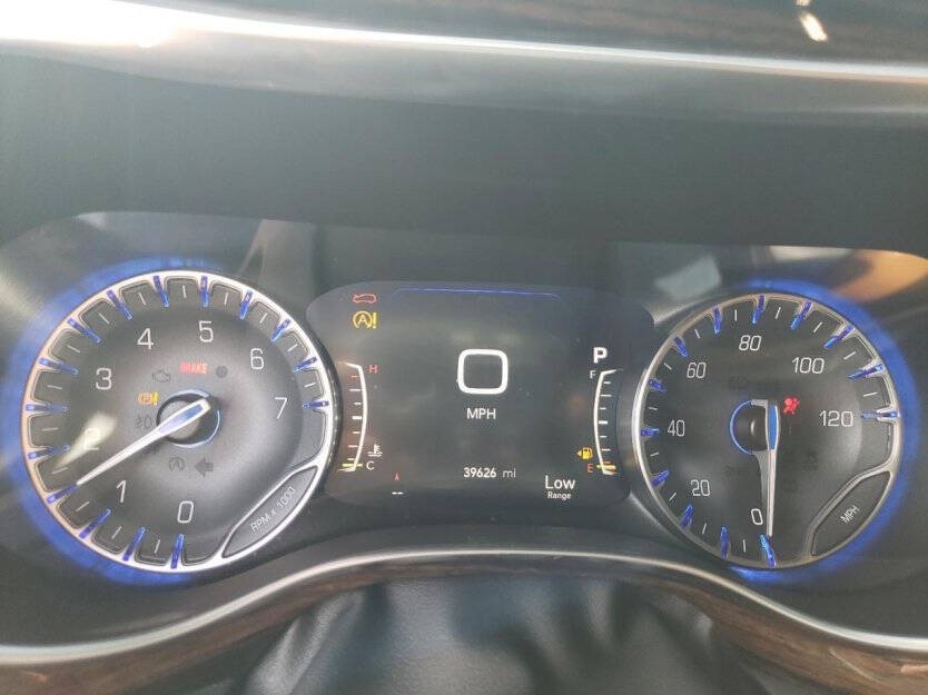 2022 Chrysler Pacifica Image 8
