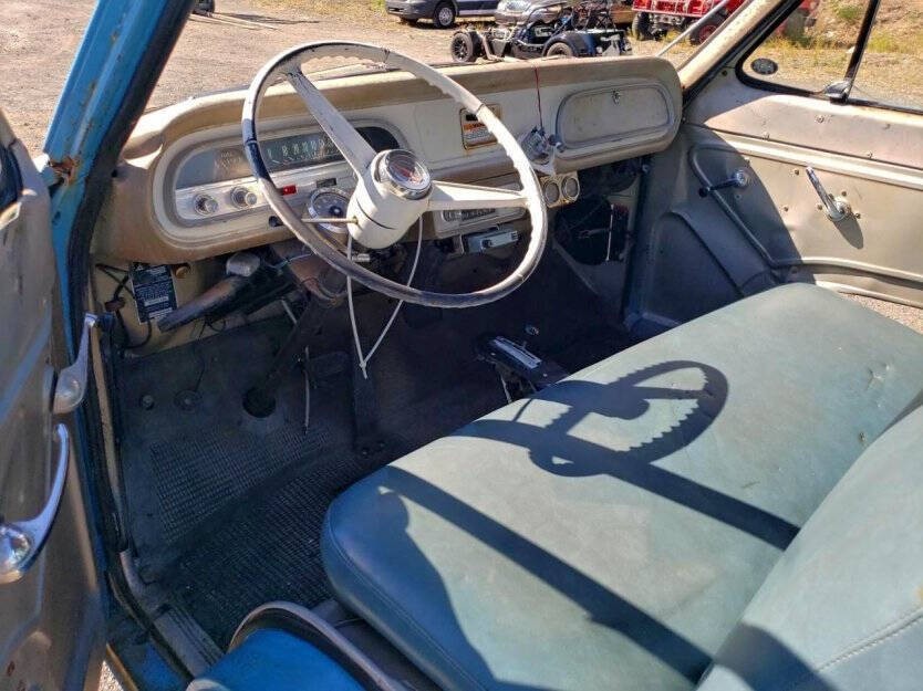 1963 Chevrolet Corvair Image 7