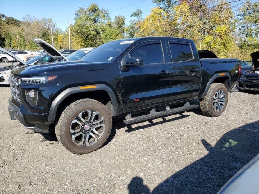 2024 GMC Canyon Image 2