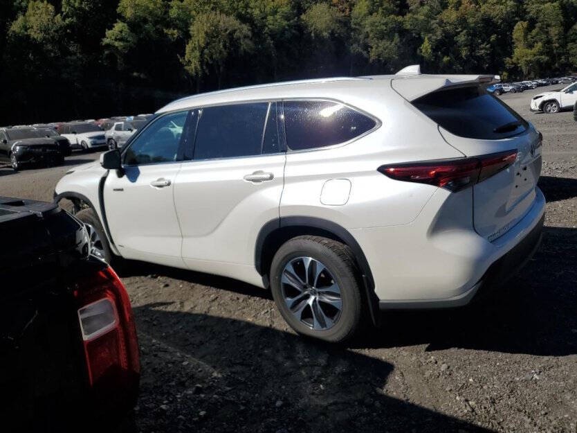 2021 Toyota Highlander Image 4
