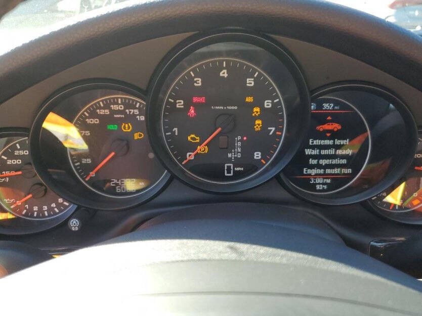 2016 Porsche Panamera Image 8