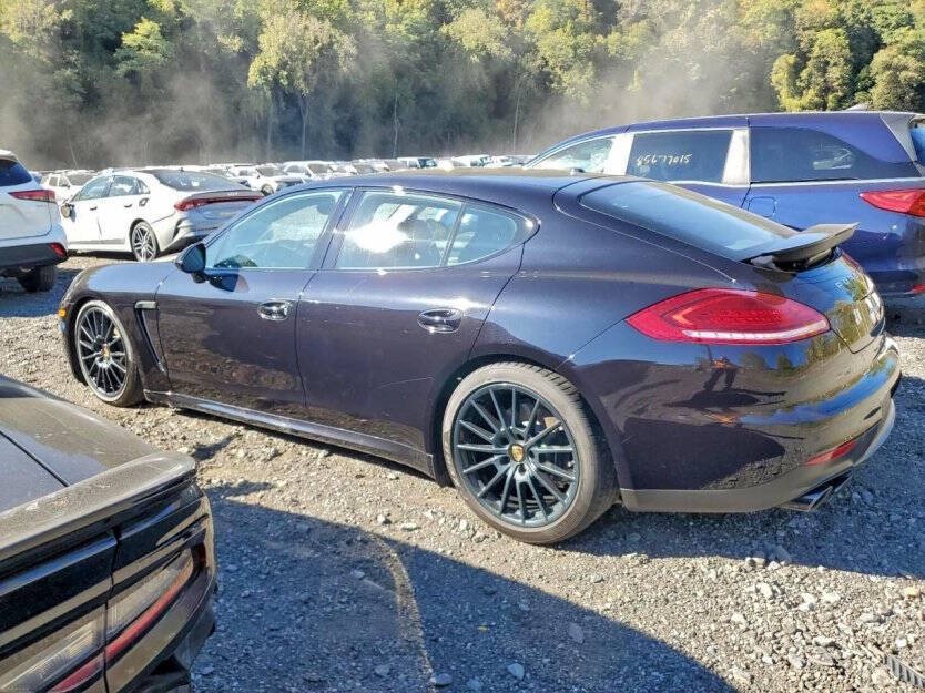 2016 Porsche Panamera Image 4
