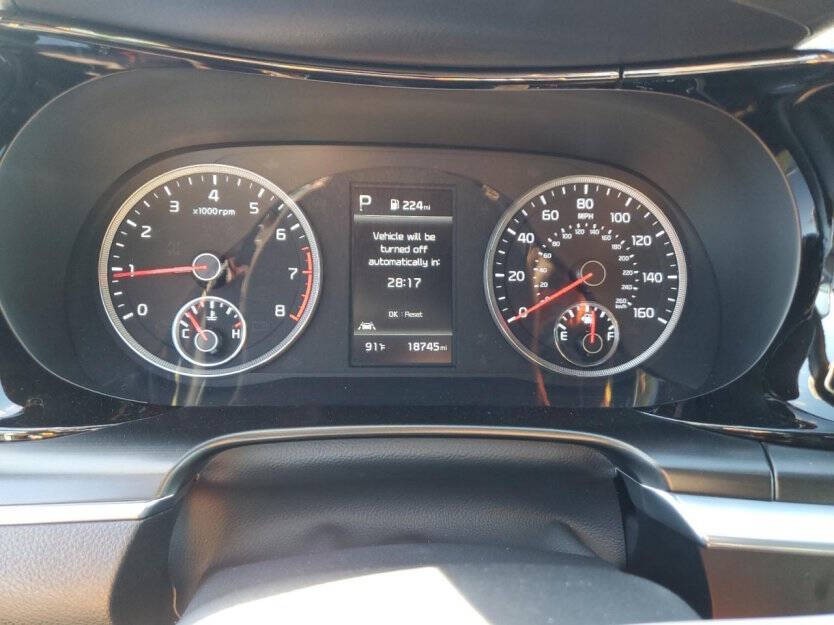2023 Kia K5 Image 8