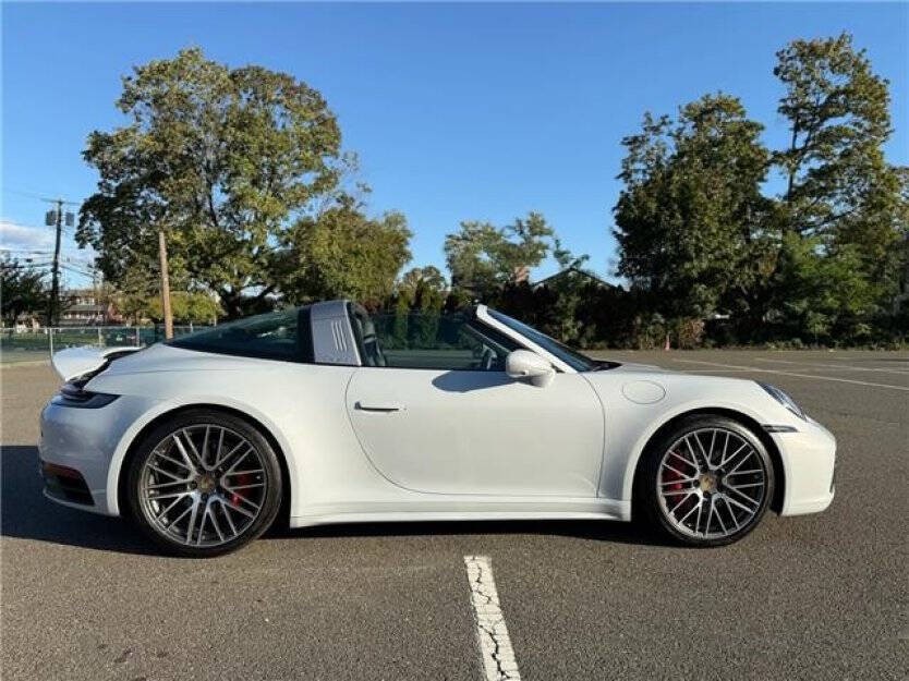 2024 Porsche 911 Image 5