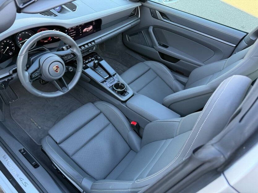 2024 Porsche 911 Image 7