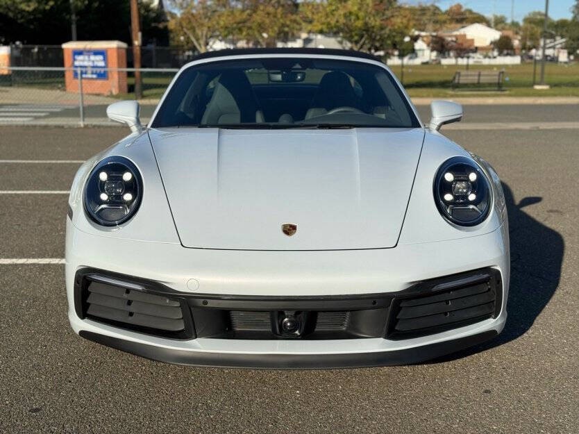 2024 Porsche 911 Image 2