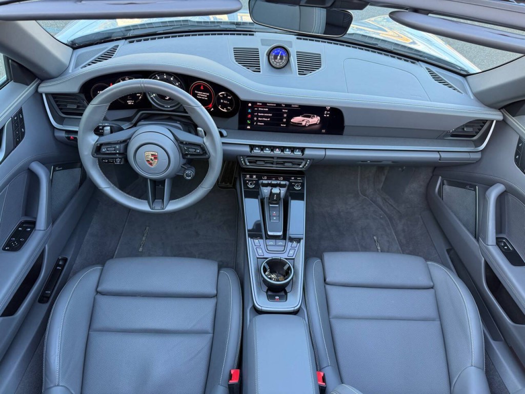 2024 Porsche 911 Image 8