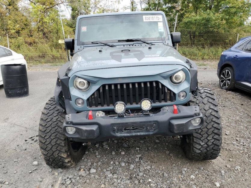 2015 Jeep Wrangler Unlimited Image 2