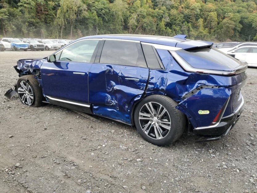 2024 Cadillac Lyriq Image 3