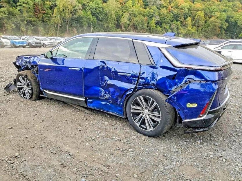 2024 Cadillac Lyriq Image 3