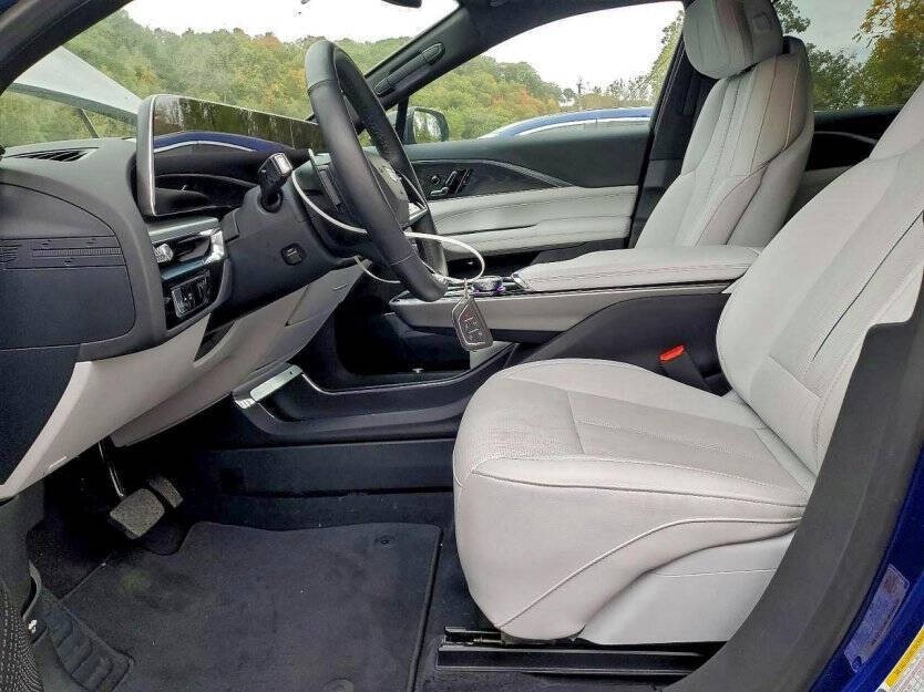 2024 Cadillac Lyriq Image 5