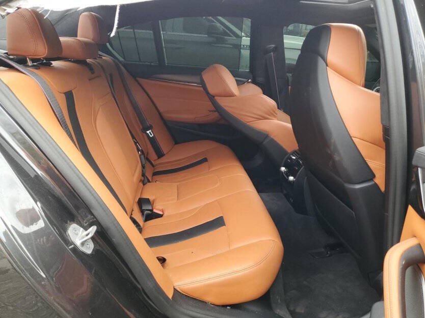 2023 BMW M5 Image 6