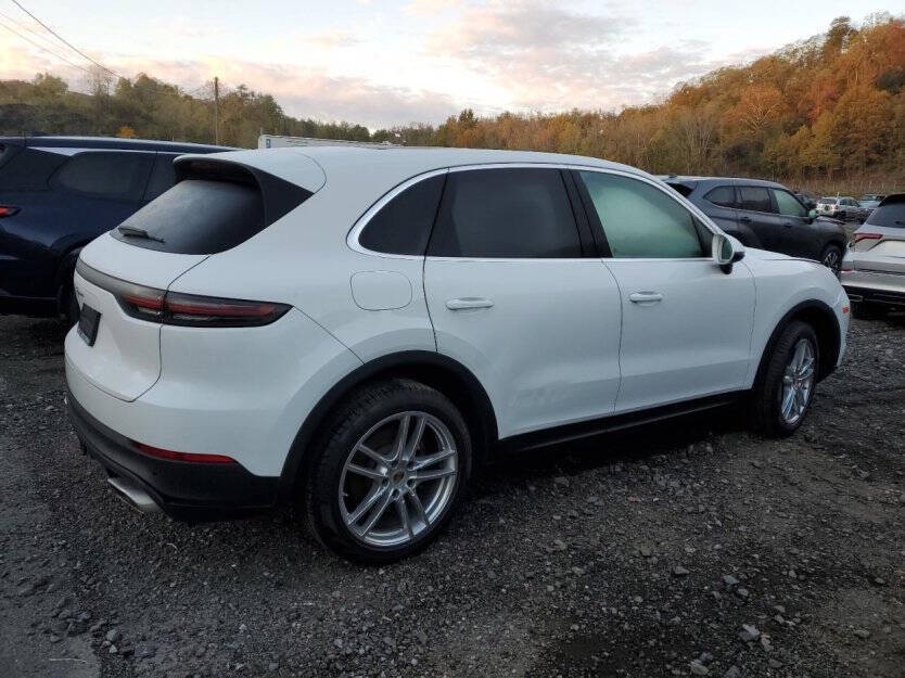 2023 Porsche Cayenne Image 4