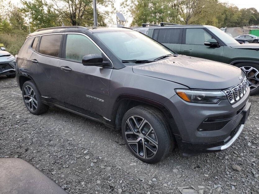 2024 Jeep Compass Image 1
