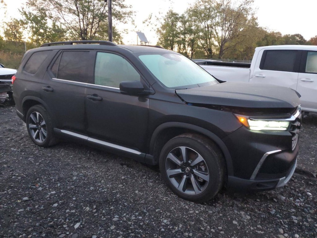 2025 Honda Pilot Image 1