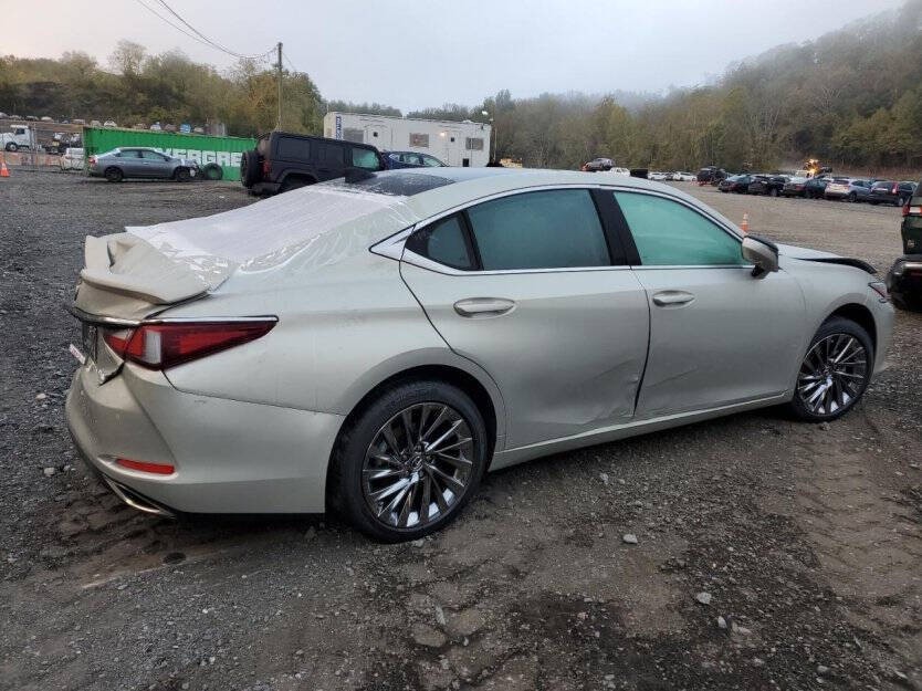 2025 Lexus ES 350 Image 4