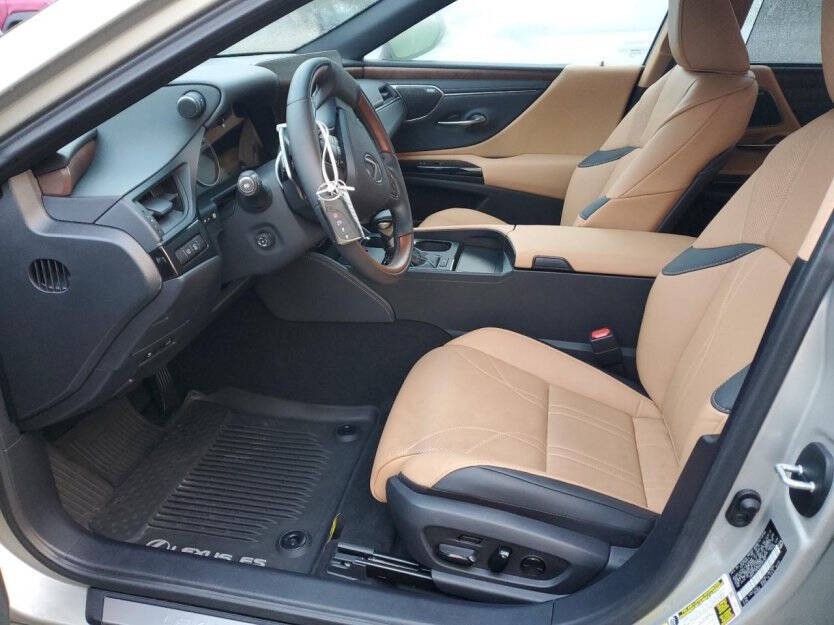 2025 Lexus ES 350 Image 5