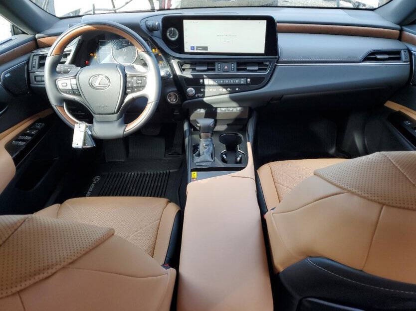 2025 Lexus ES 350 Image 7