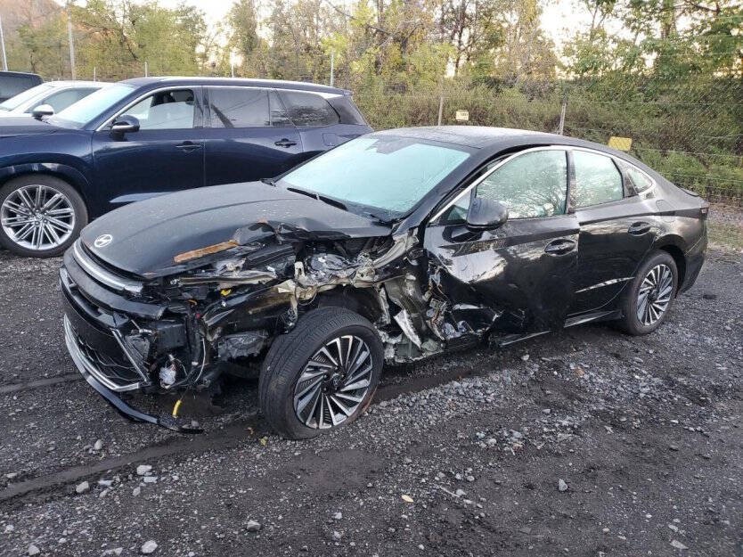 2025 Hyundai Sonata Image 2