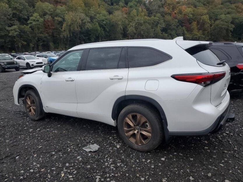 2022 Toyota Highlander Image 4