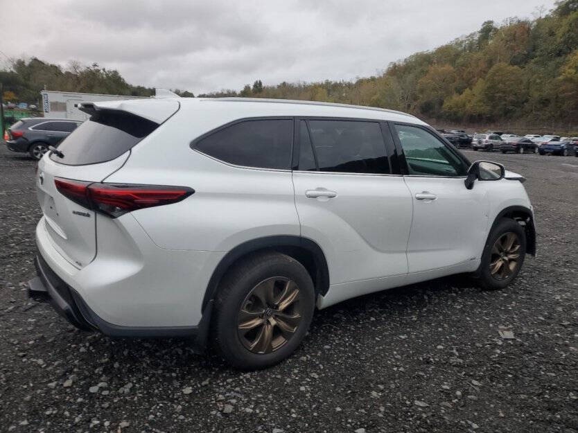 2022 Toyota Highlander Image 5