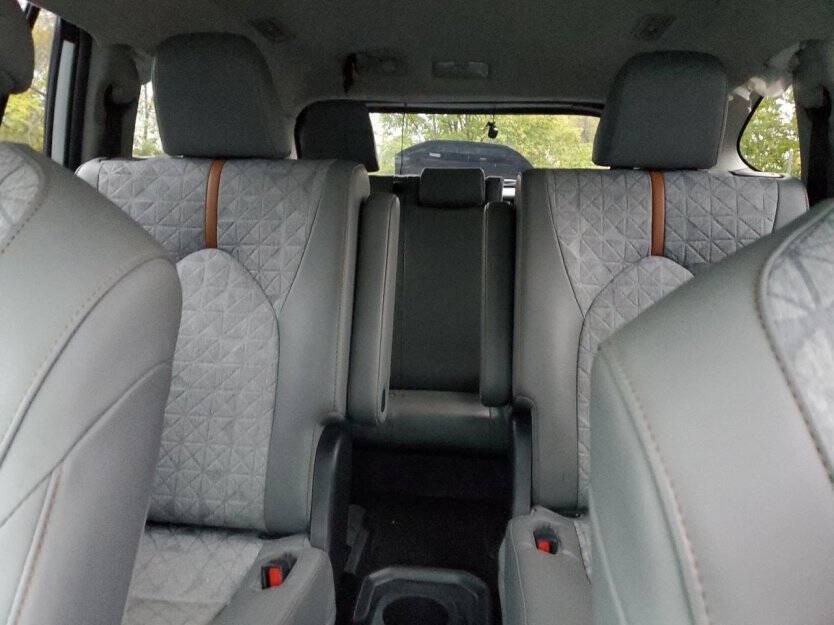 2022 Toyota Highlander Image 7