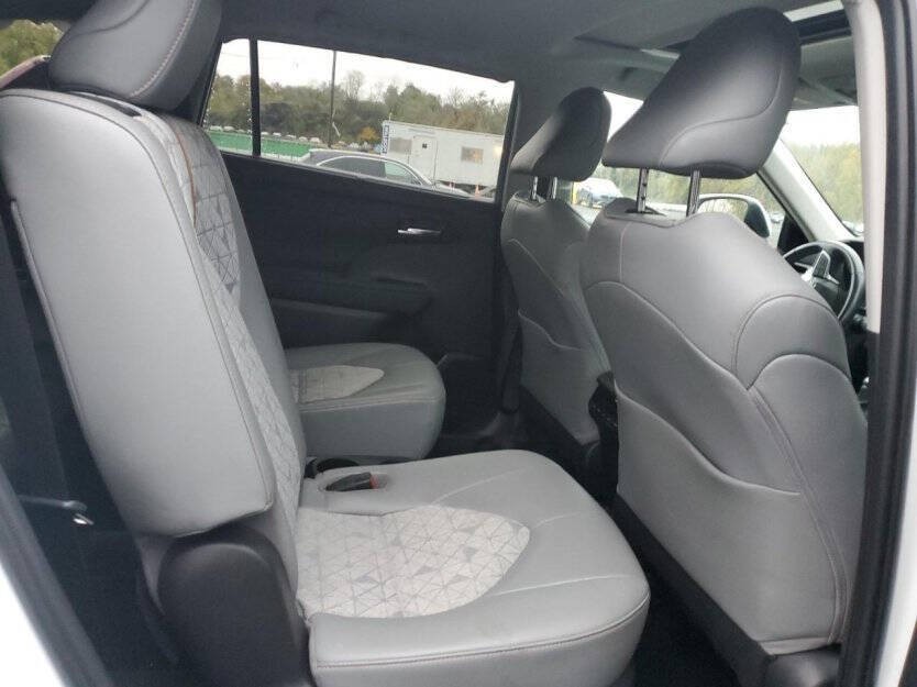 2022 Toyota Highlander Image 9