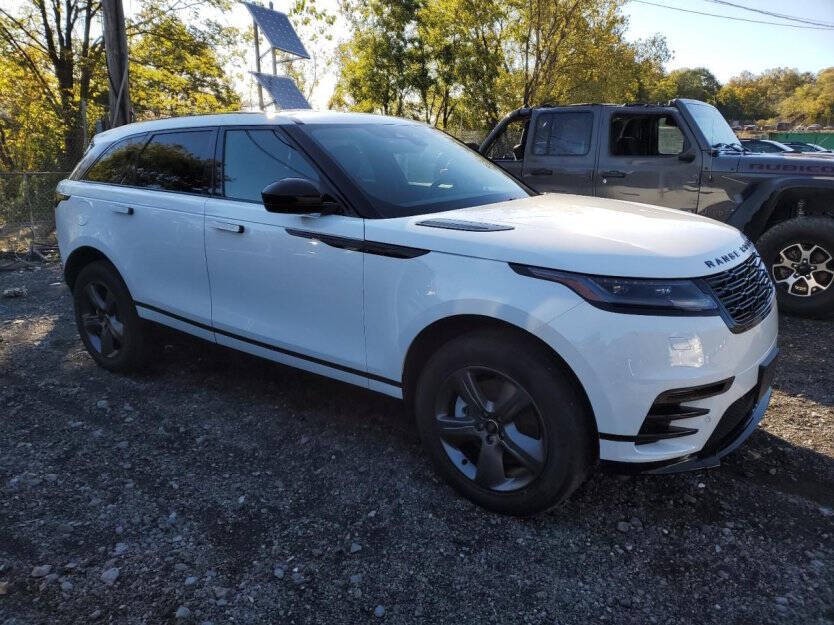 2025 Land Rover Range Rover Image 1