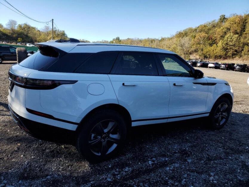 2025 Land Rover Range Rover Image 4