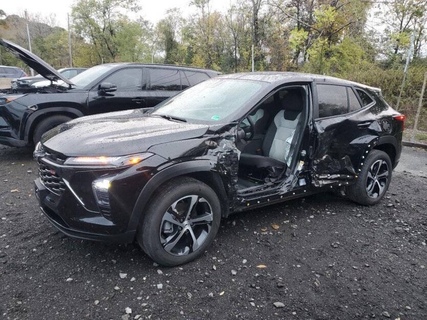 2024 Chevrolet Trax Image 2