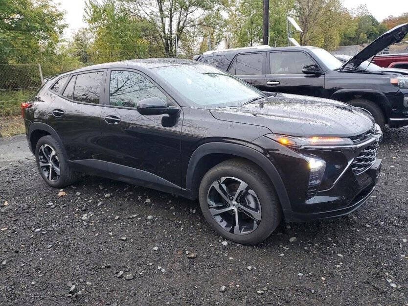 2024 Chevrolet Trax Image 1