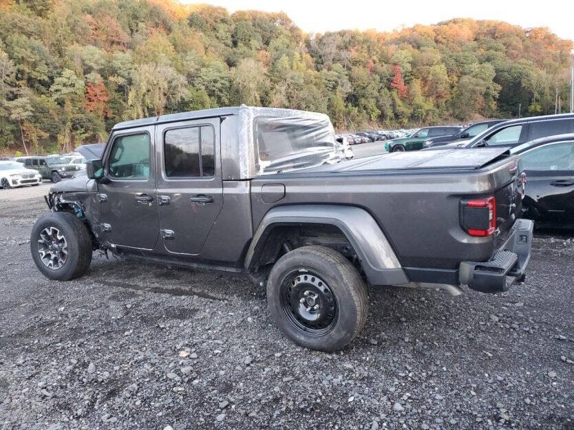 2025 Jeep Gladiator Image 3