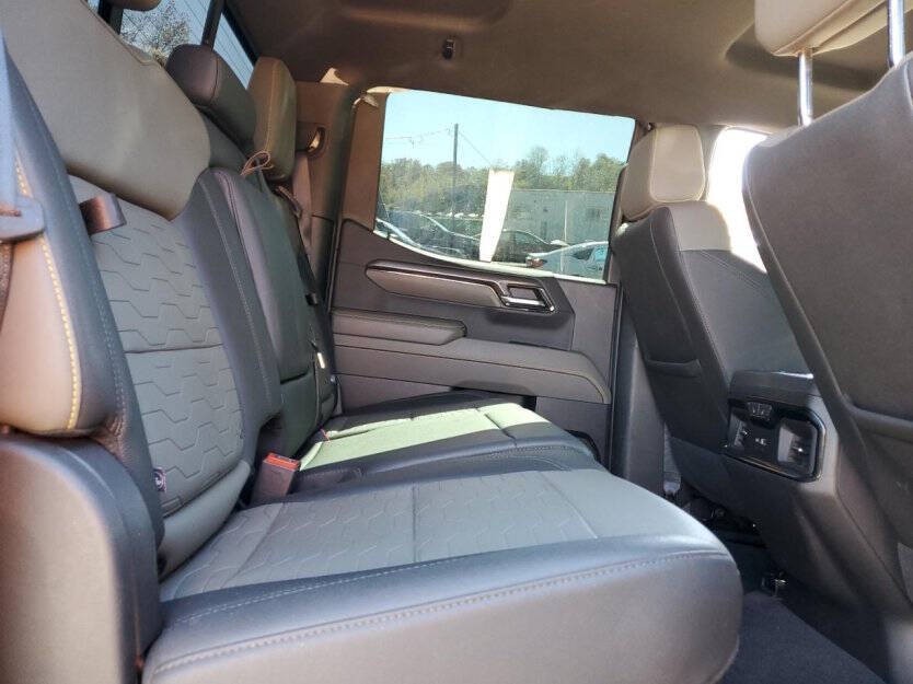 2024 Chevrolet Silverado 1500 Image 7