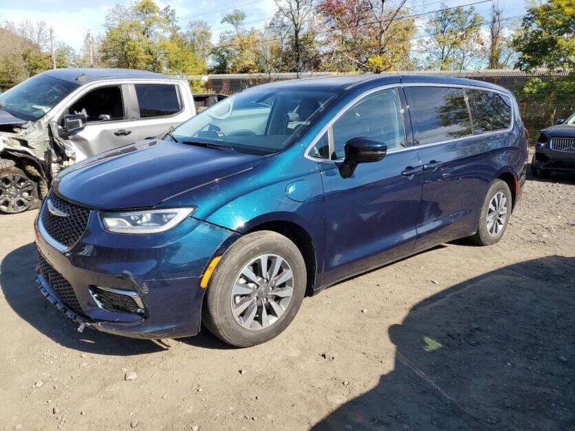 2023 Chrysler Pacifica Image 3