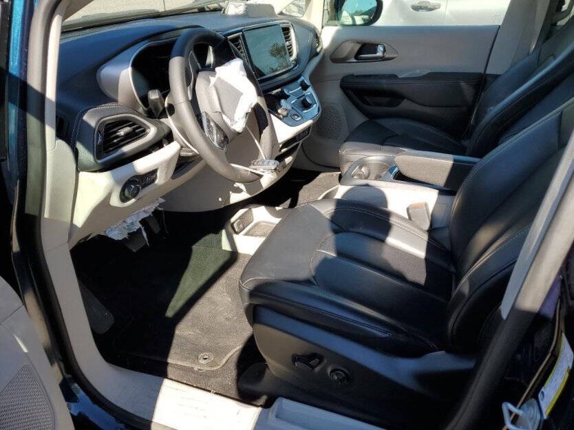 2023 Chrysler Pacifica Image 6