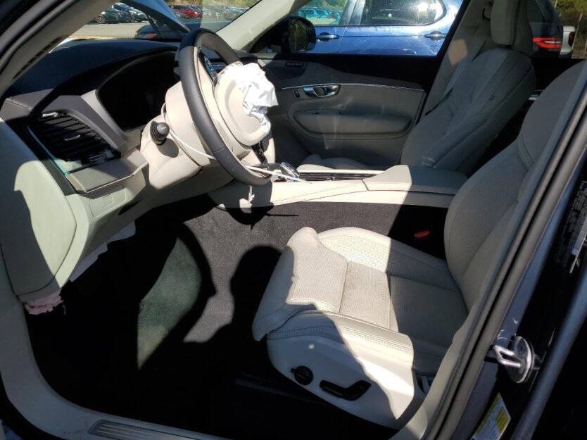 2025 Volvo XC90 Image 6