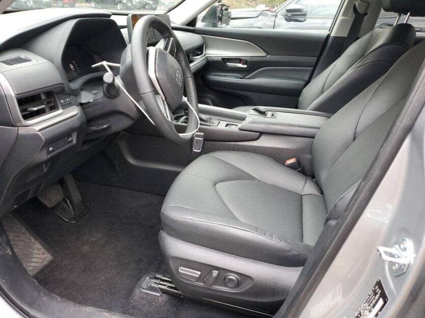 2025 Toyota Highlander Image 6