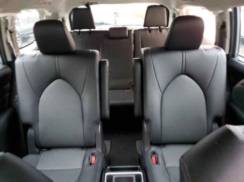 2025 Toyota Highlander Image 7