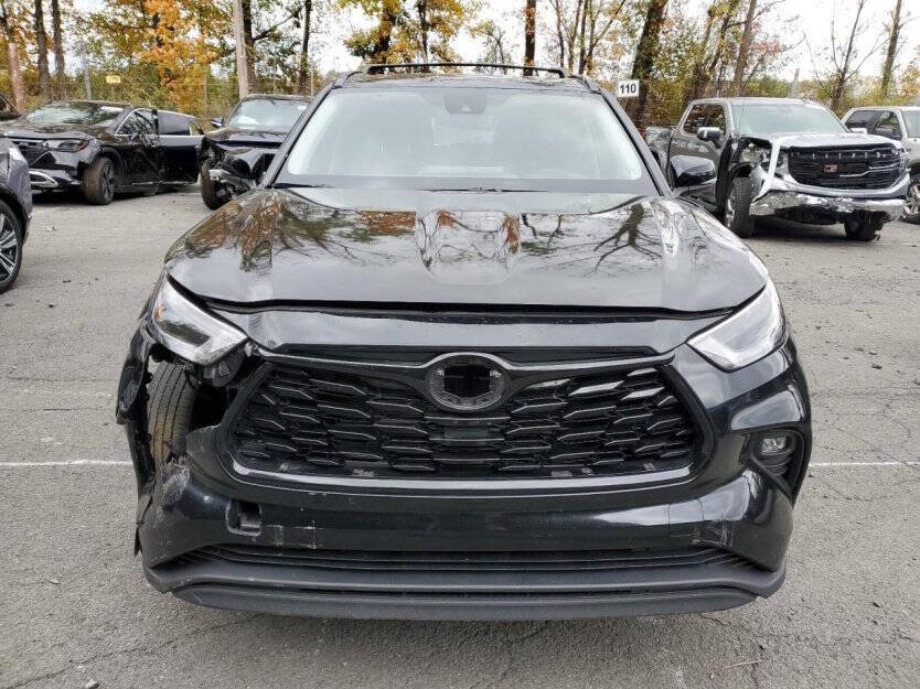 2024 Toyota Highlander Image 2