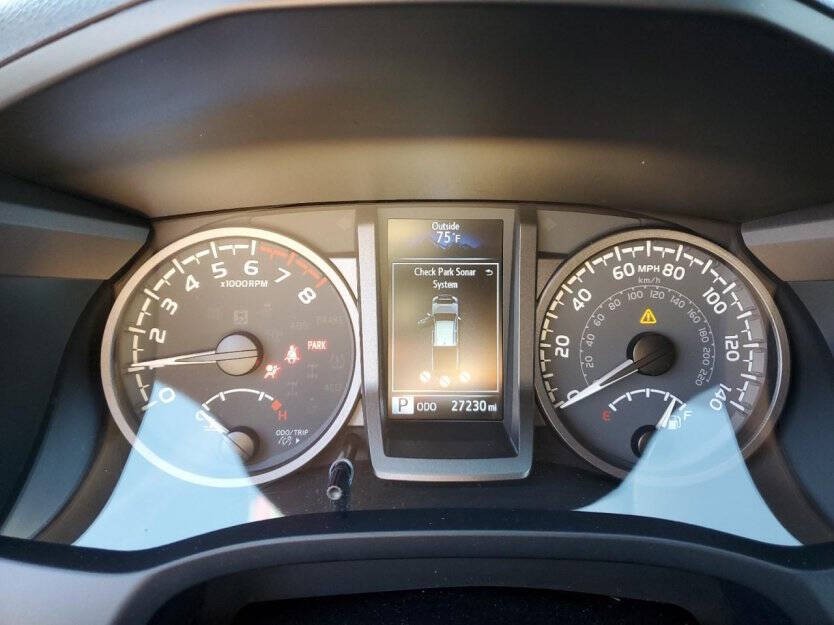 2023 Toyota Tacoma Image 8