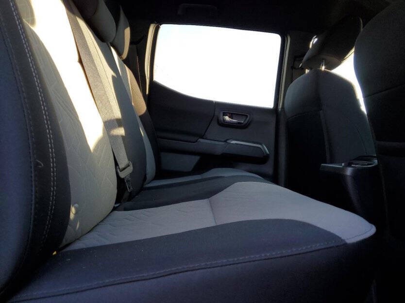 2023 Toyota Tacoma Image 7