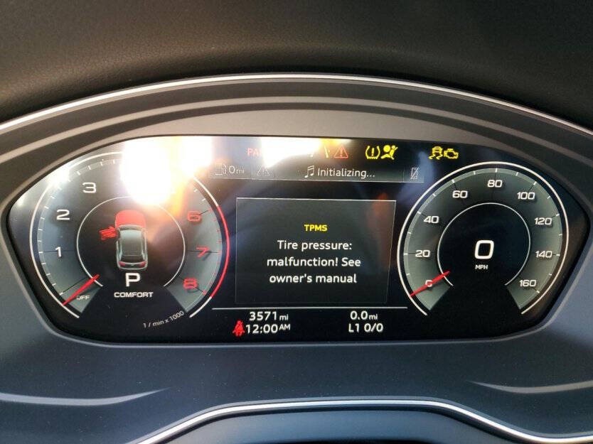 2025 Audi Q5 Image 8