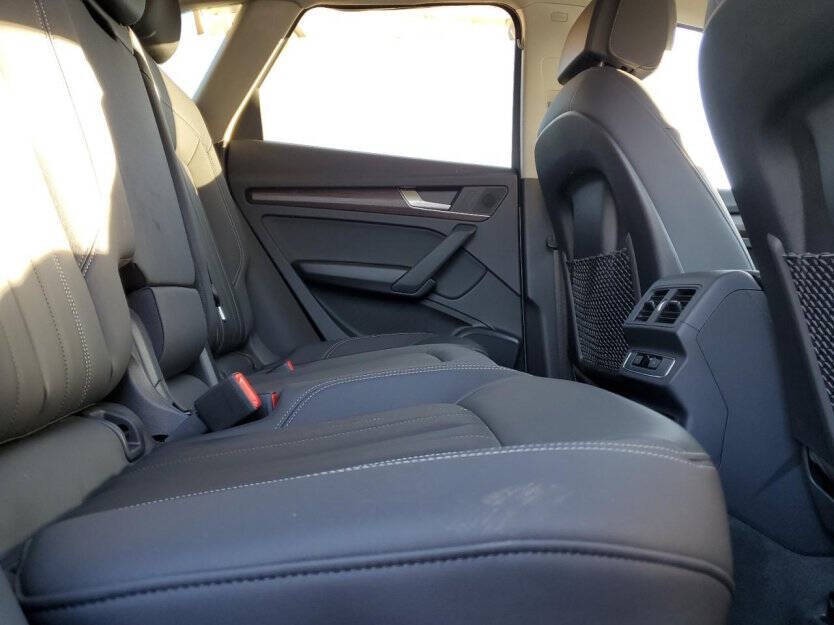 2025 Audi Q5 Image 9