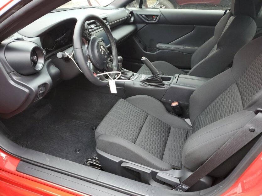 2024 Toyota Gr86 Image 6