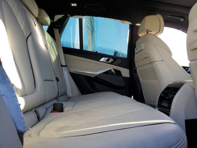2022 BMW X5 Image 9