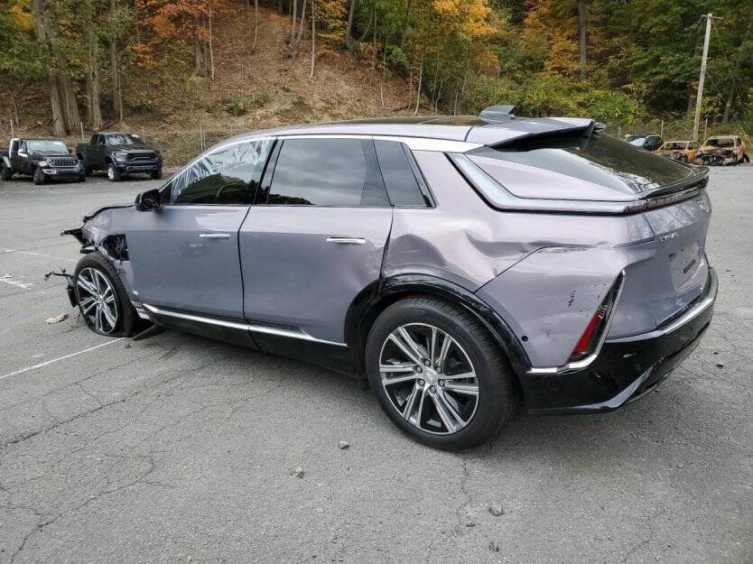 2024 Cadillac Lyriq Image 3