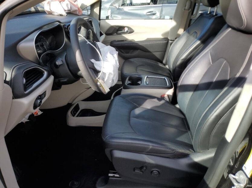 2022 Chrysler Pacifica Image 6