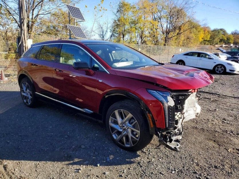 2025 Cadillac Optiq Image 1